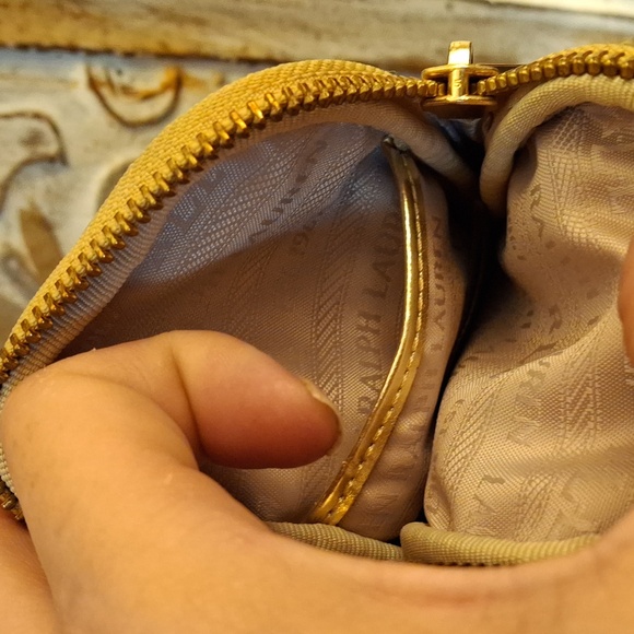Lauren by Ralph Lauren Gold Everything Case. - Picture 4 of 16